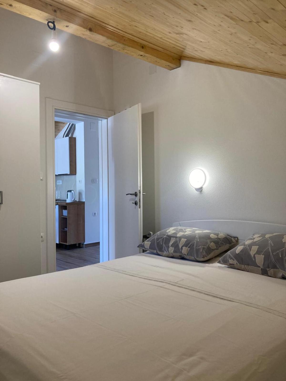 Apartment Mrkic ビオグラード・ナ・モル エクステリア 写真